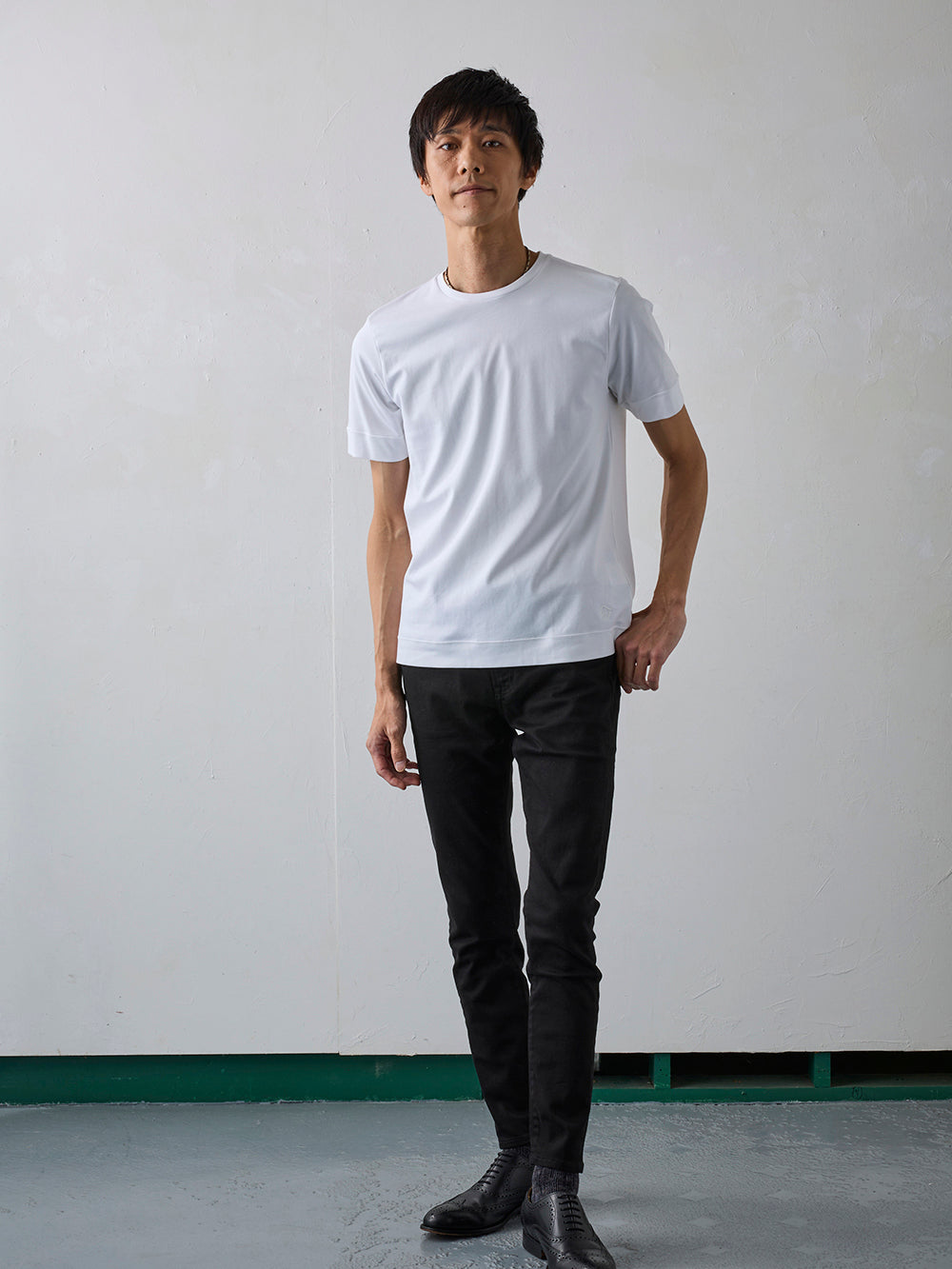 スビンプラチナムT／スリムフィット／クルーネック