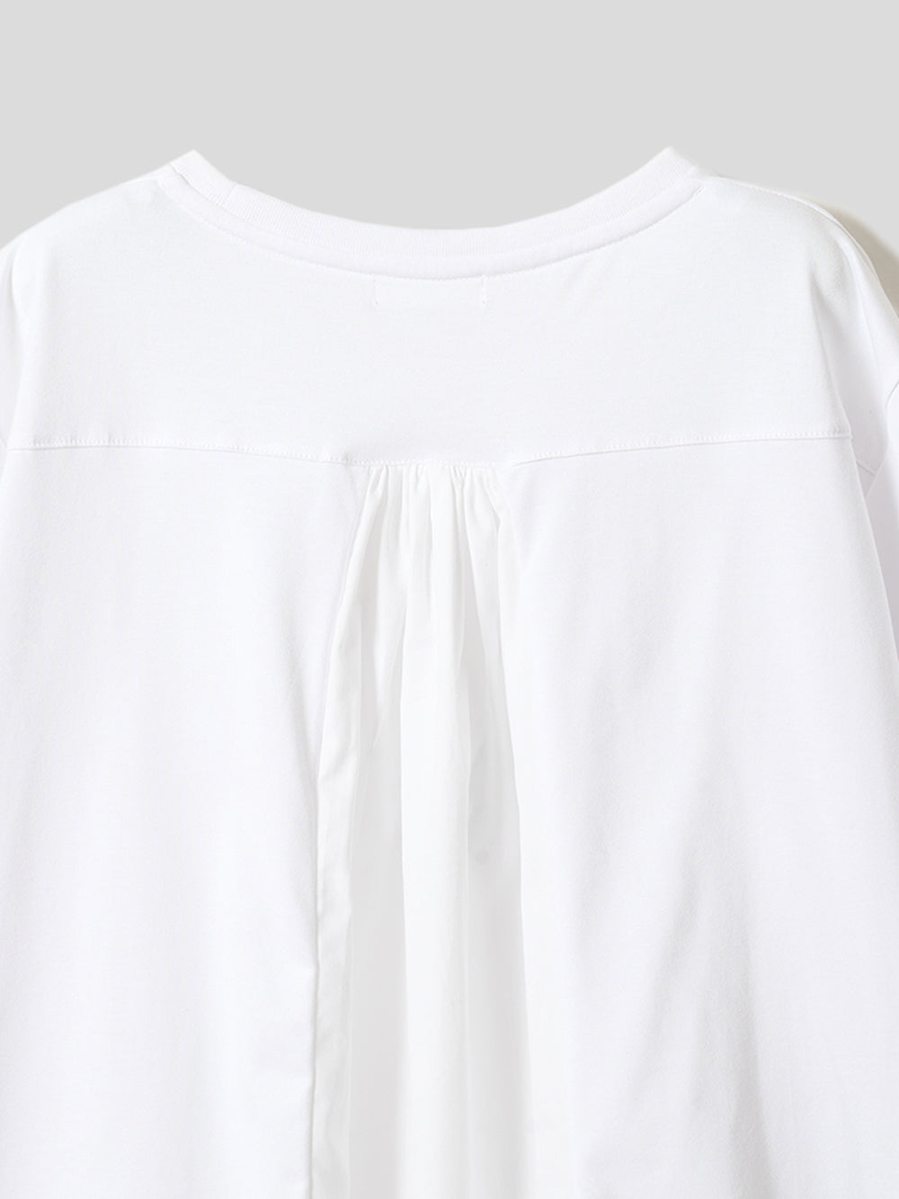 バックギャザー長袖T