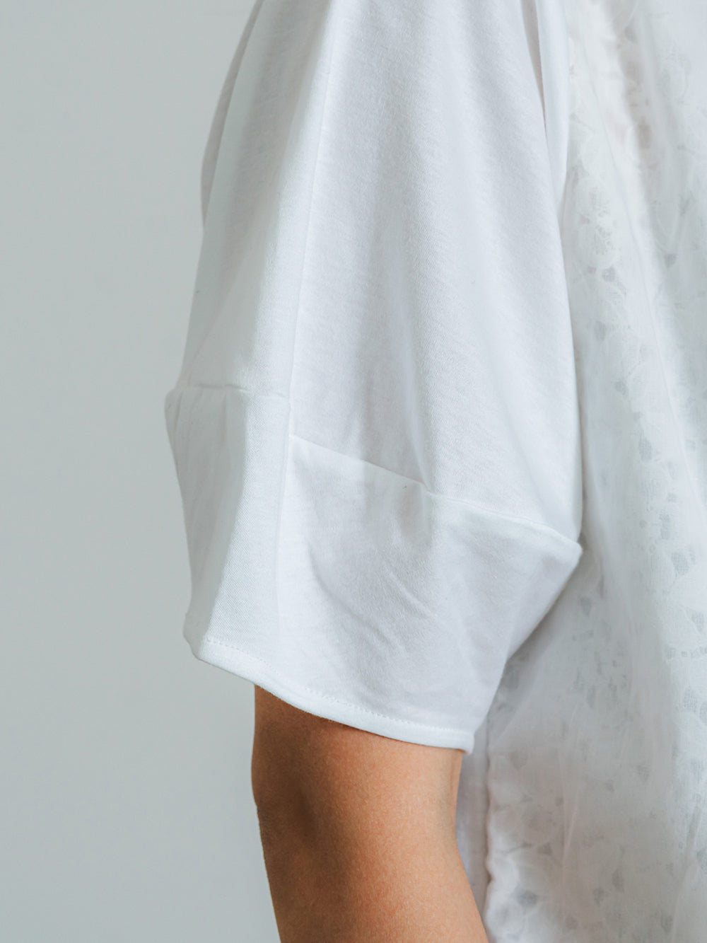 フロントレースT(花柄)