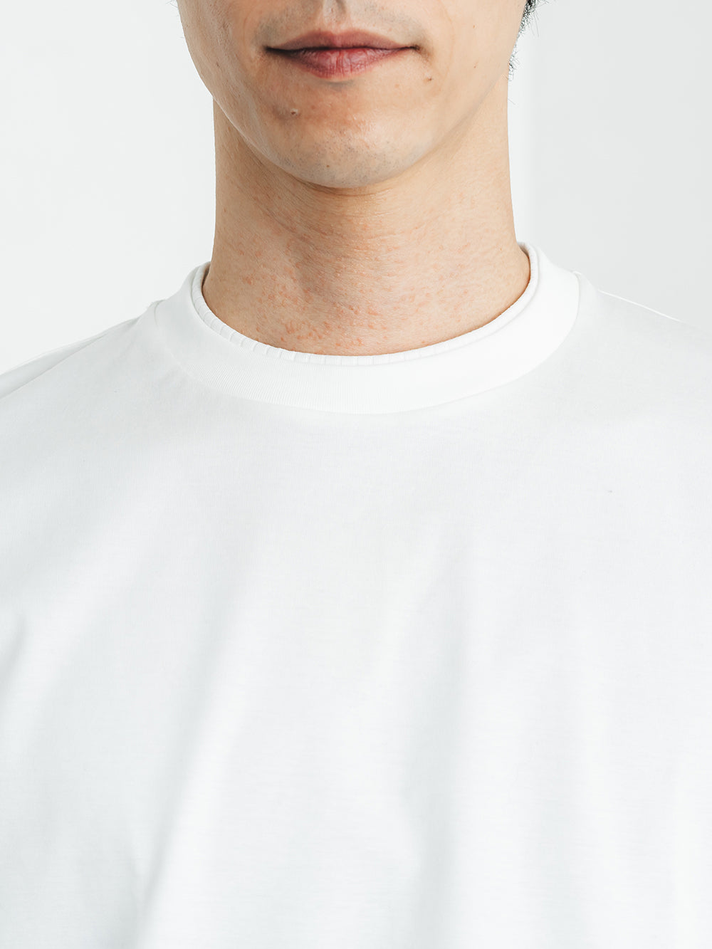 ダブルネックT／レギュラーフィット／クルーネック