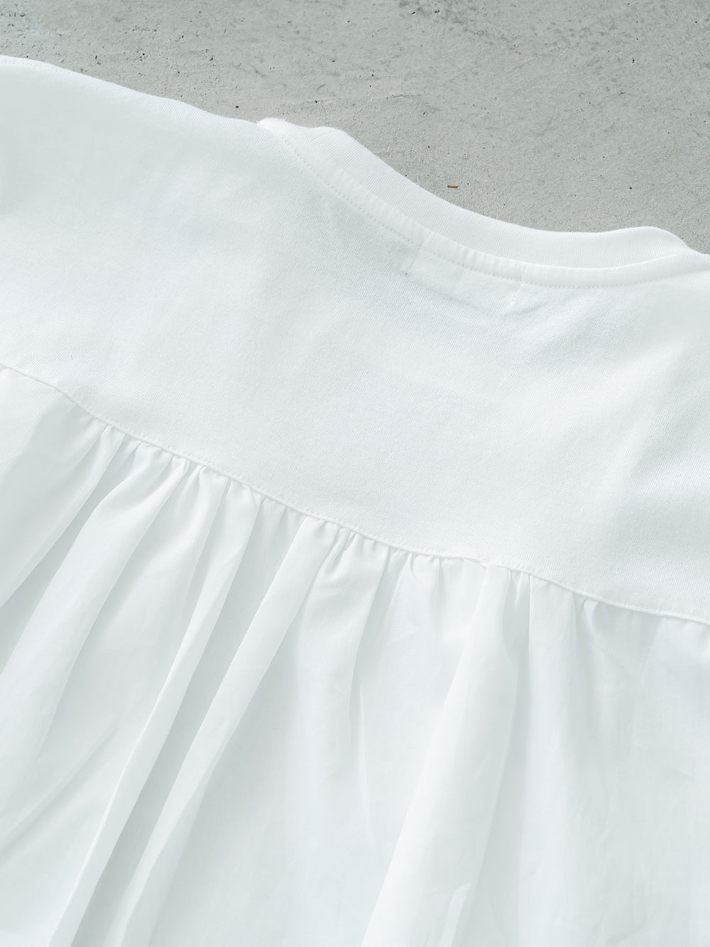 バックギャザーT