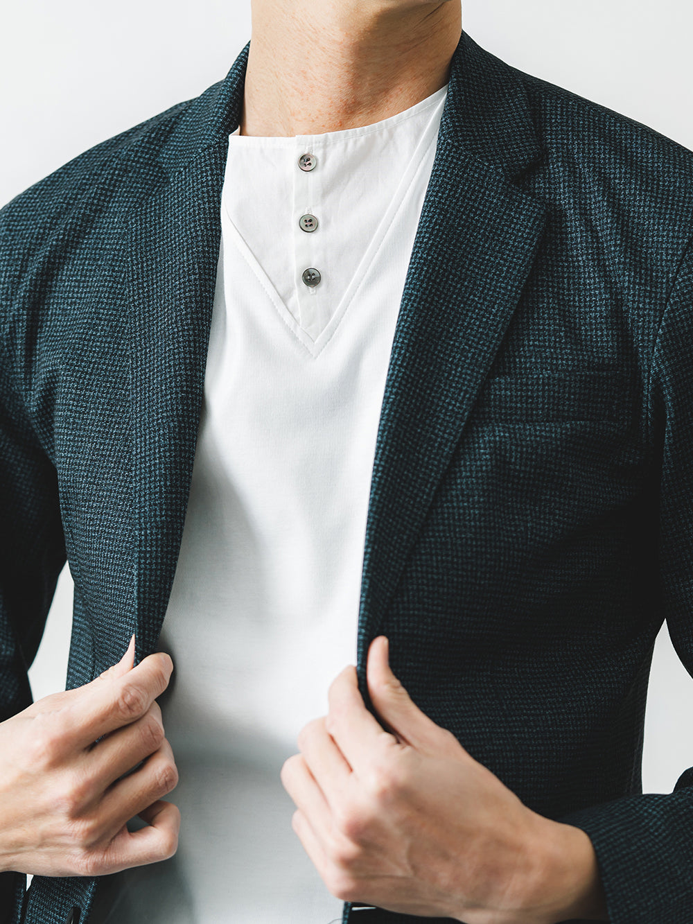 スビンプラチナムT／スリムフィット／ヘンリーネック