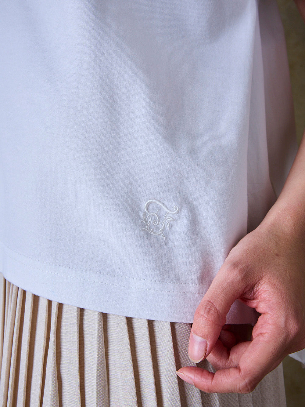 バックギャザープリーツT